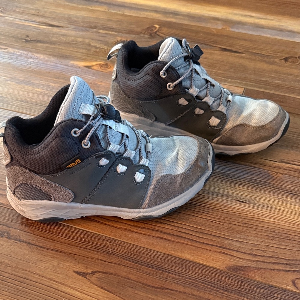 Boys Teva Shoes